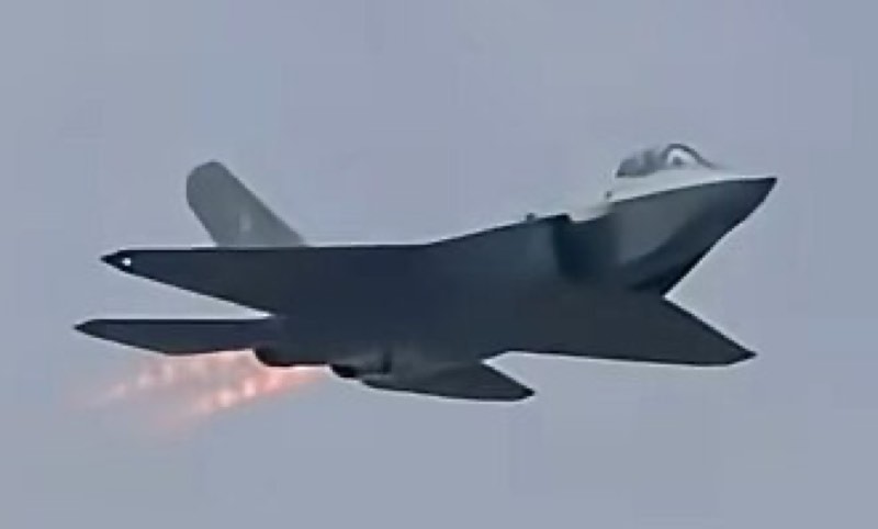 J-35 (FC-31)